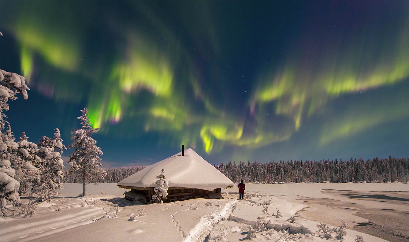 Northern Lights Snowmobile Tour to Old Mill Äkäsmylly